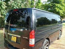 https://riyasewana.com/uploads/toyota-kdh-25114945432364.jpg