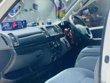 https://riyasewana.com/uploads/toyota-kdh-2714125722342.jpg