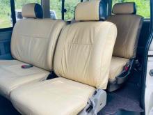 https://riyasewana.com/uploads/toyota-kdh-2714320124185.jpg