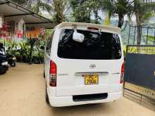 https://riyasewana.com/uploads/toyota-kdh-2719320122983.jpg
