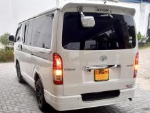 https://riyasewana.com/uploads/toyota-kdh-3020363917685.jpg