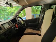https://riyasewana.com/uploads/toyota-kdh-310365917065.jpg