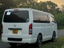 Toyota KDH 2006 Van
