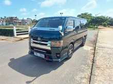Toyota KDH 2006 Van