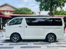https://riyasewana.com/uploads/toyota-kdh-6111620573.jpg