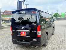 https://riyasewana.com/uploads/toyota-kdh-9153857876.jpg