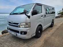 Toyota KDH DX 2006 Van