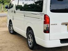 https://riyasewana.com/uploads/toyota-kdh-dx-2120365924522.jpg