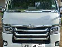 Toyota Kdh Flat Roof Doors 5 2007 Van