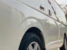 https://riyasewana.com/uploads/toyota-kdh-flat-2714421317945.jpg