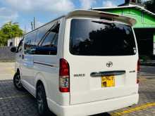 https://riyasewana.com/uploads/toyota-kdh-flat-91150434483.jpg
