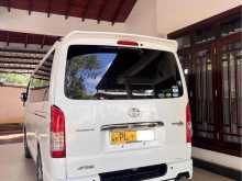 https://riyasewana.com/uploads/toyota-kdh-gdh-111471822463.jpg