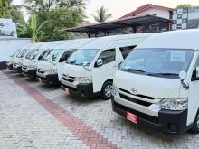 https://riyasewana.com/uploads/toyota-kdh-gdh-15755076865.jpg