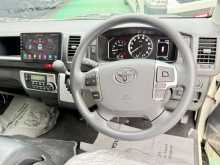 https://riyasewana.com/uploads/toyota-kdh-gdh-61049134283.jpg