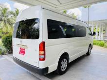 https://riyasewana.com/uploads/toyota-kdh-gdh-612452124511.jpg