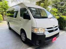 https://riyasewana.com/uploads/toyota-kdh-gdh-813315622401.jpg