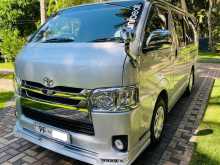 Toyota KDH 200 2006 Van