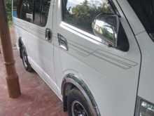 https://riyasewana.com/uploads/toyota-kdh-gl-211705184302.jpg