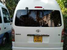https://riyasewana.com/uploads/toyota-kdh-hi-roof-22212301386.jpg