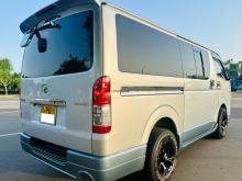 https://riyasewana.com/uploads/toyota-kdh-hiace-150320417725.jpg
