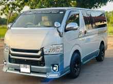 Toyota Kdh Hiace 200 Gl 2007 Van