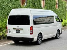 https://riyasewana.com/uploads/toyota-kdh-high-2314175424063.jpg