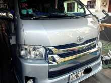 Toyota KDH High Roof 2006 Van
