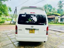 https://riyasewana.com/uploads/toyota-kdh-hiroof-1415543824161.jpg