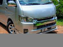 Toyota KDH Hiroof 2007 Van