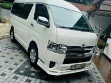 Toyota KDH Medium High Roof 2007 Van