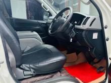 https://riyasewana.com/uploads/toyota-kdh-medium-189565624752.jpg