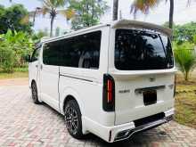 https://riyasewana.com/uploads/toyota-kdh-original-2013-49235612982.jpg