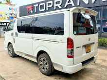 https://riyasewana.com/uploads/toyota-kdh-super-101109304813.jpg