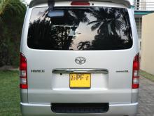https://riyasewana.com/uploads/toyota-kdh-super-1023001210755.jpg