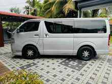 https://riyasewana.com/uploads/toyota-kdh-super-1613533122502.jpg