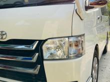 https://riyasewana.com/uploads/toyota-kdh-super-197501217884.jpg