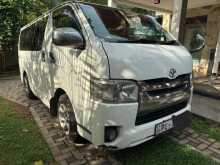 https://riyasewana.com/uploads/toyota-kdh-super-2015-322495912474.jpg