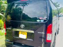 https://riyasewana.com/uploads/toyota-kdh-super-2312152222293.jpg