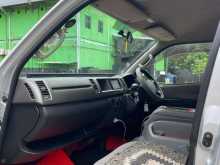 https://riyasewana.com/uploads/toyota-kdh-super-261244054403.jpg