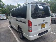 https://riyasewana.com/uploads/toyota-kdh-supper-301258056935.jpg