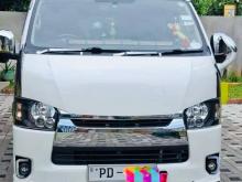 Toyota KDH TRH 200 2007 Van