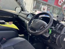 https://riyasewana.com/uploads/toyota-kdh-trh-1723400817945.jpg