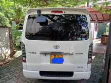 https://riyasewana.com/uploads/toyota-kdh-trh-2015-1815090312313.jpg