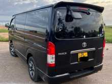 https://riyasewana.com/uploads/toyota-kdh-trh-2017-10132212743.jpg