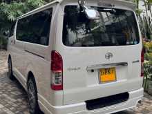 https://riyasewana.com/uploads/toyota-kdh-trh-2017-1710450612022.jpg