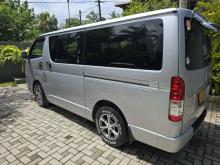 https://riyasewana.com/uploads/toyota-kdh-trh-271120386484.jpg