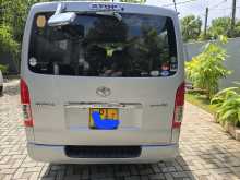 https://riyasewana.com/uploads/toyota-kdh-trh-291329274933.jpg