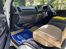 https://riyasewana.com/uploads/toyota-kdh-trh200-2014-2212585012994.jpg