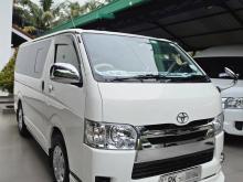 Toyota KDH TRH 200 2015 Van