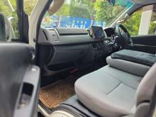 https://riyasewana.com/uploads/toyota-kdh200-gl-281725306974.jpg